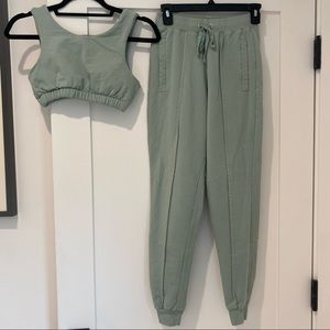 Worn ONCE! Parentezi crop AND sweats